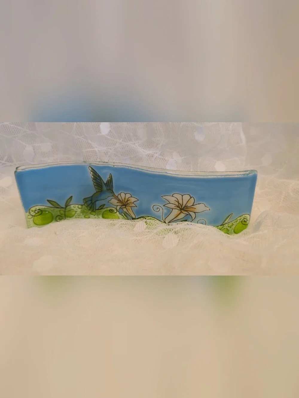 Pampeana  Hand  Painted Ecudor  Fused Glass Hummingbird  Eating Nectar